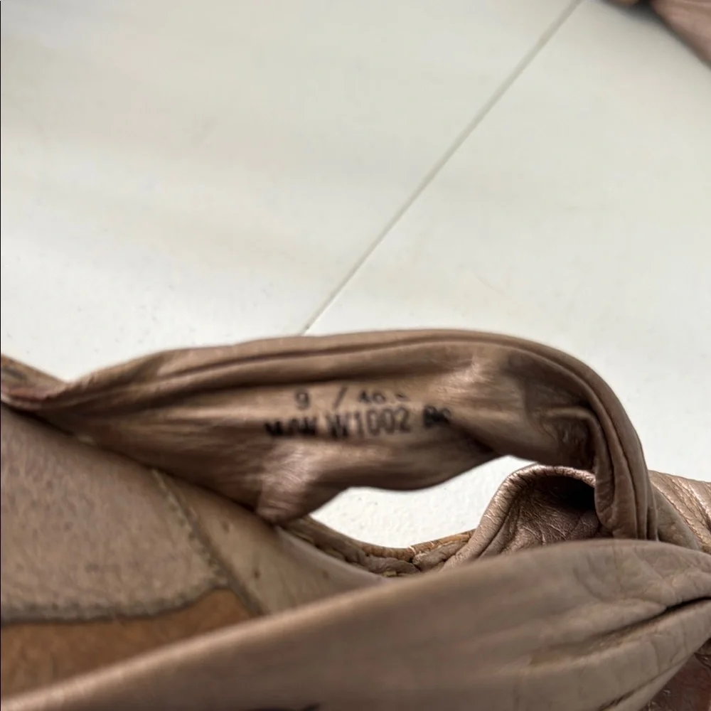 *BORN TAN WEDGE HEEL SLIP ON SANDALS (sz 9)